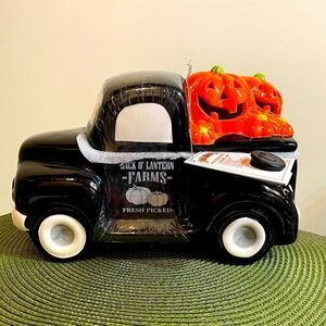 Pumpkin truck cookie jar NWT